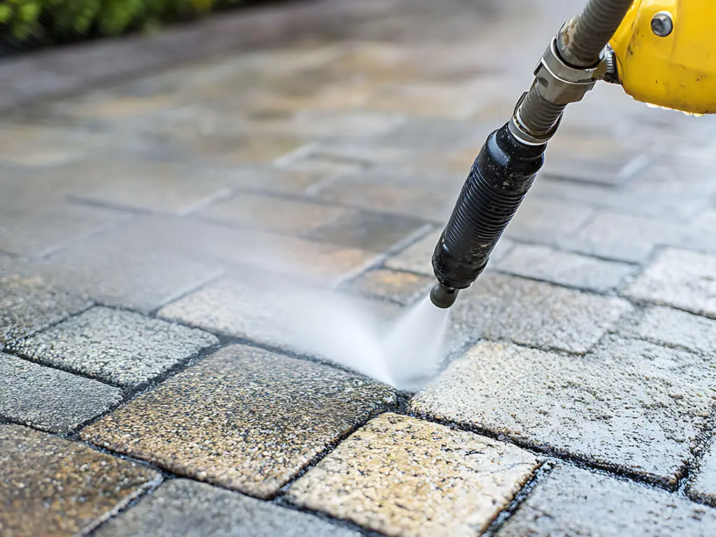 Nettoyage de sols et terrasses